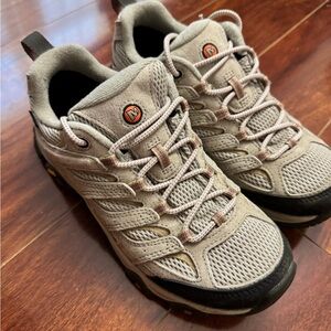 Merrell Gray and Black Hiking Shoes